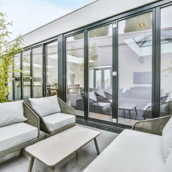 Esquadrias de Alumínio: Durabilidade e Design para Construções Modernas em Manaus